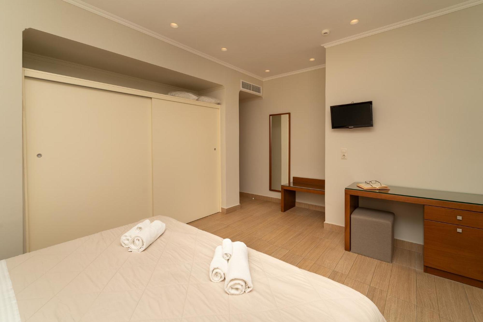 Niriides Luxury Villas Метоні Екстер'єр фото