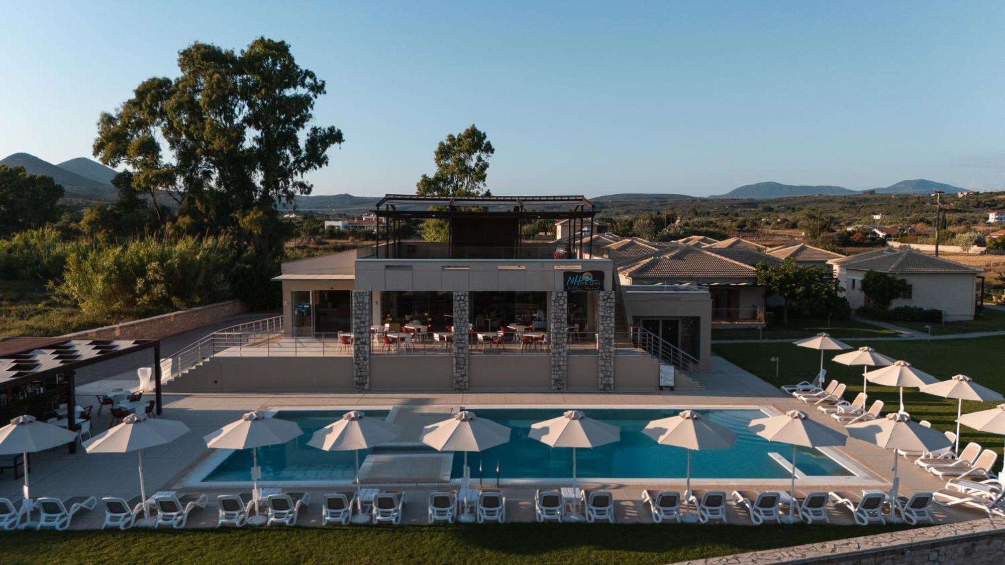 Niriides Luxury Villas Метоні Екстер'єр фото