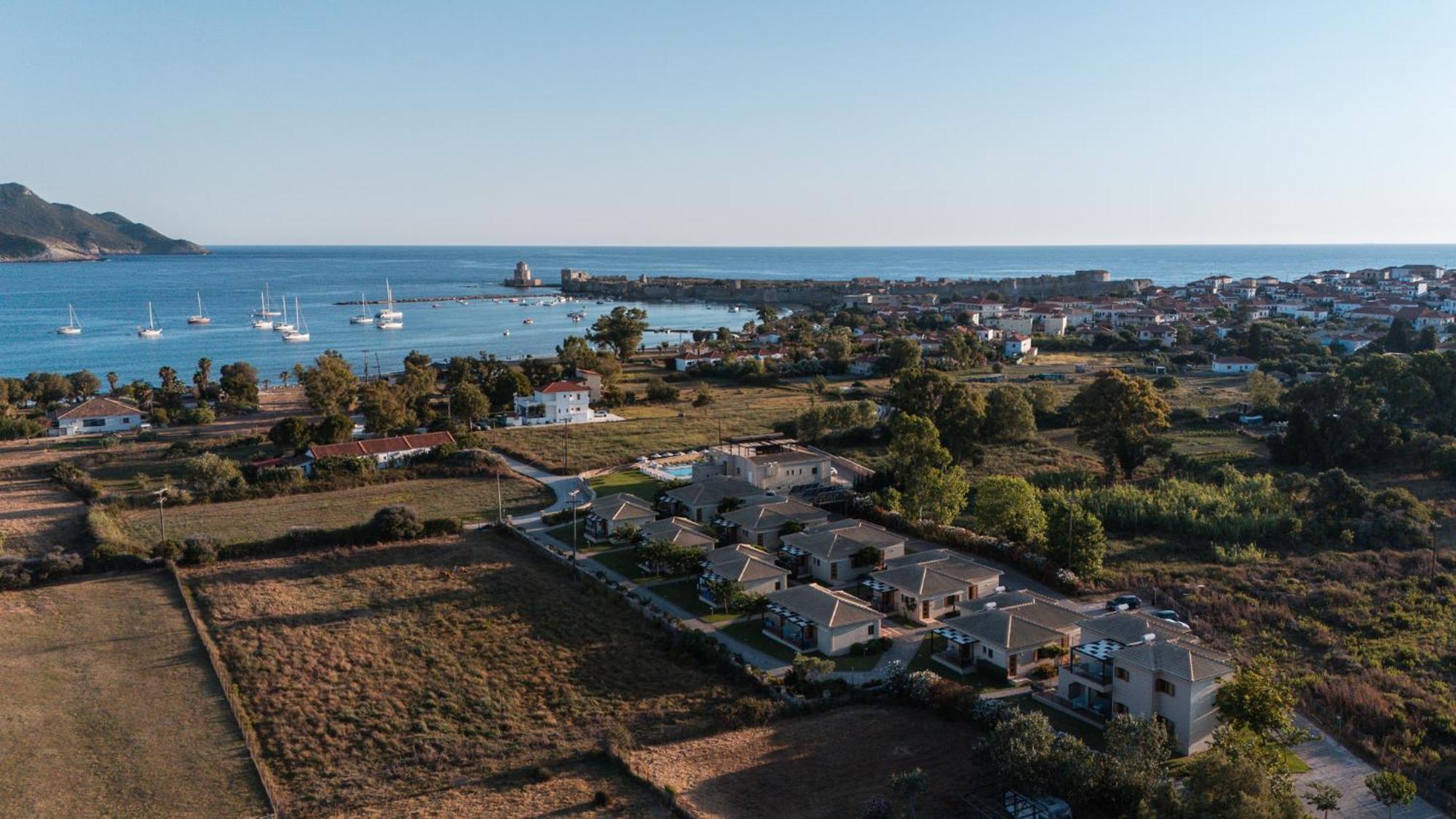 Niriides Luxury Villas Метоні Екстер'єр фото