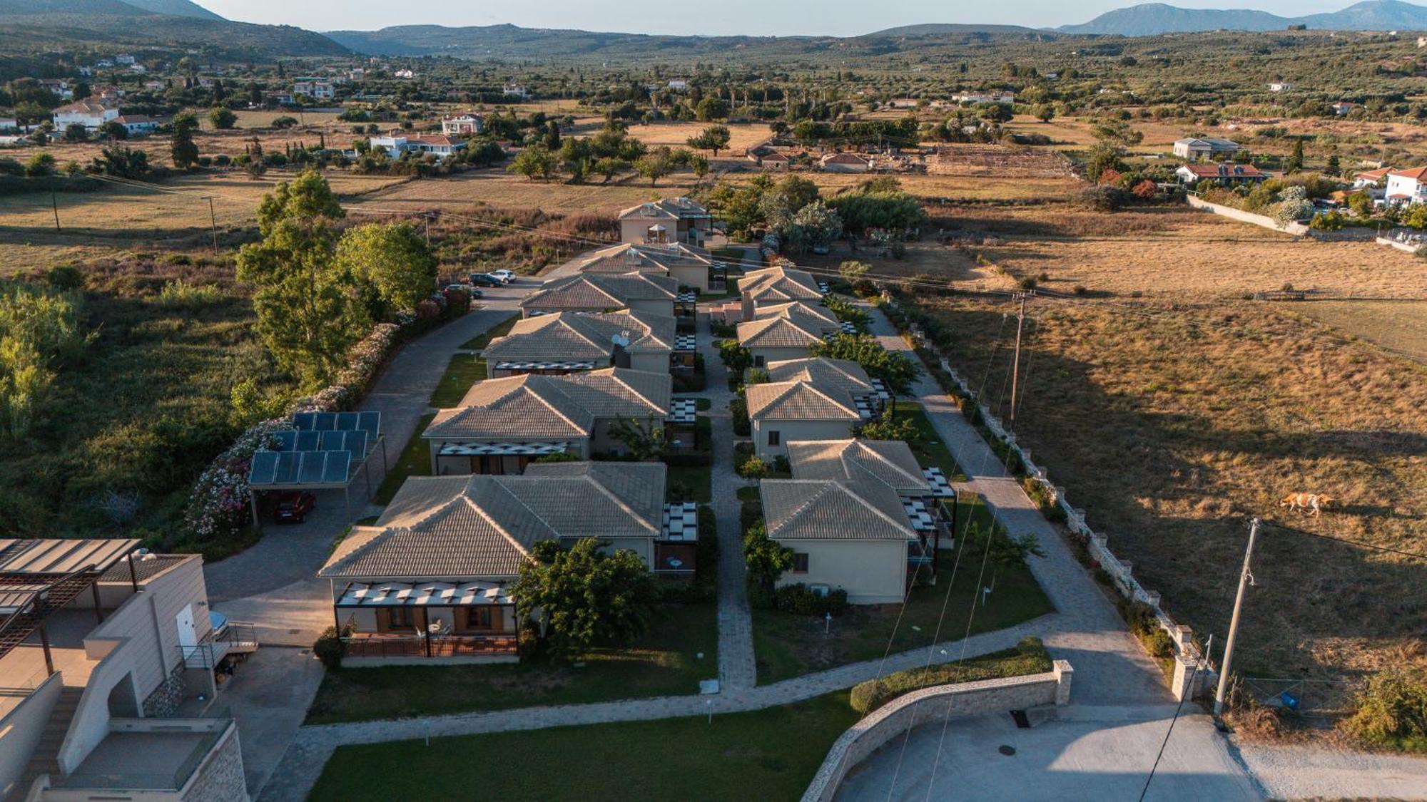 Niriides Luxury Villas Метоні Екстер'єр фото
