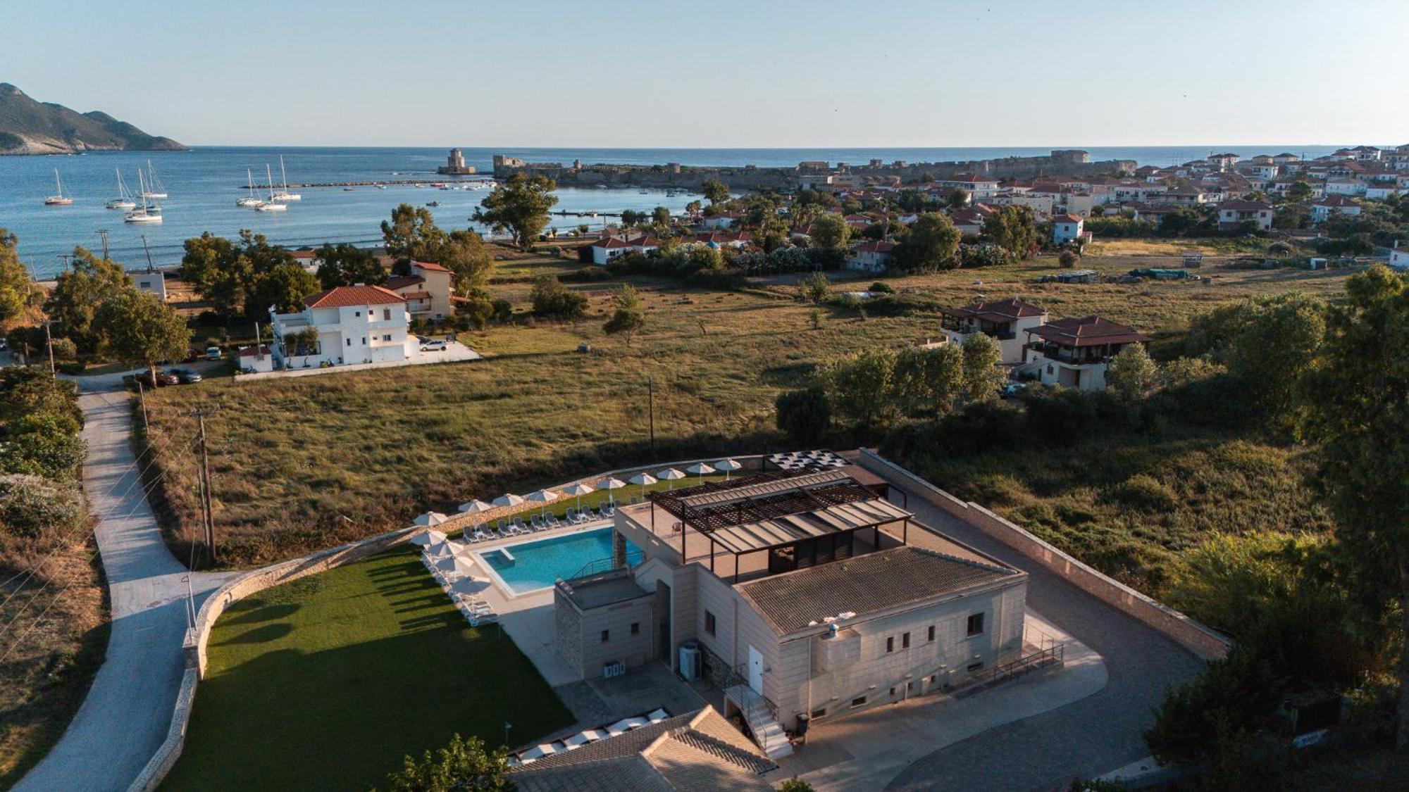 Niriides Luxury Villas Метоні Екстер'єр фото