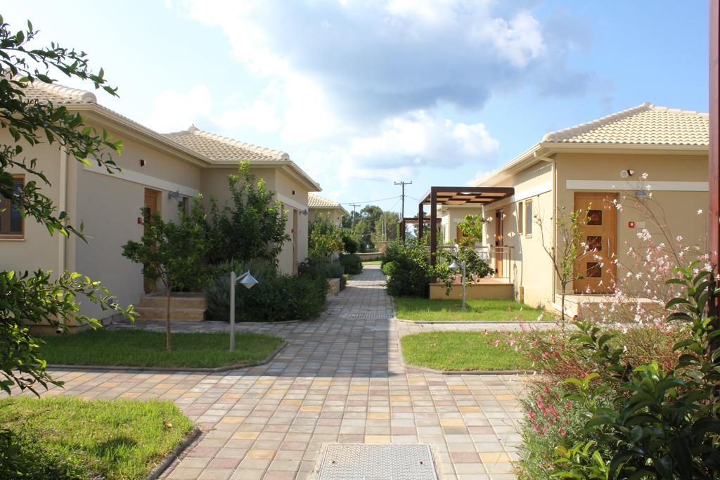 Niriides Luxury Villas Метоні Екстер'єр фото